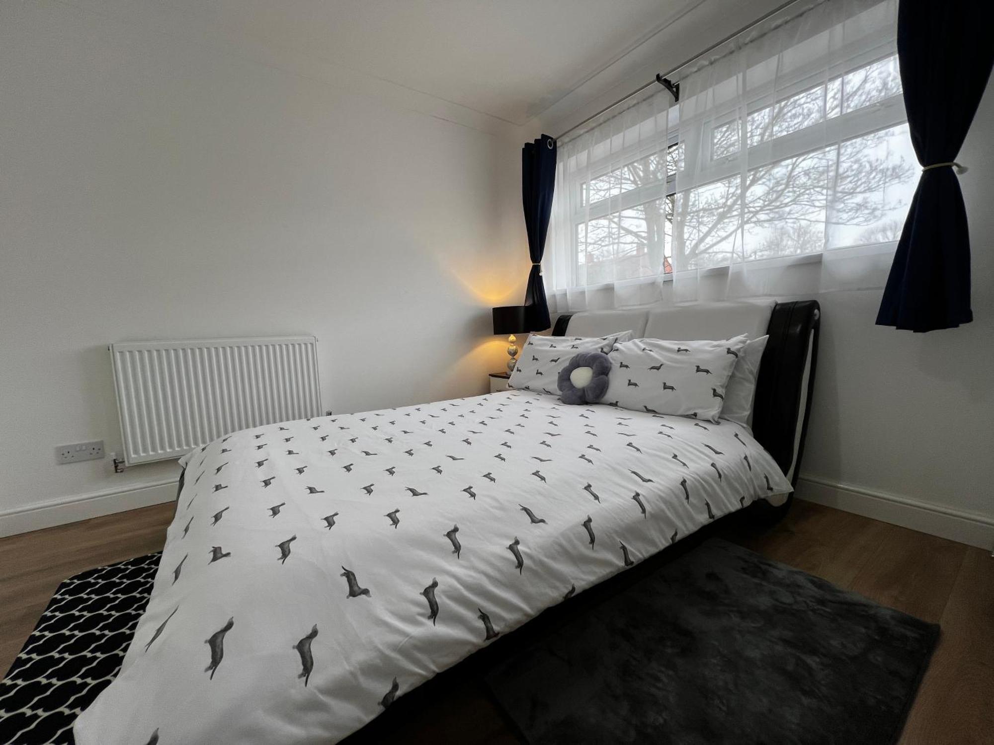 Springfield House- Near Newcastle Centre, Hospital And Keele University! Stoke-on-Trent エクステリア 写真